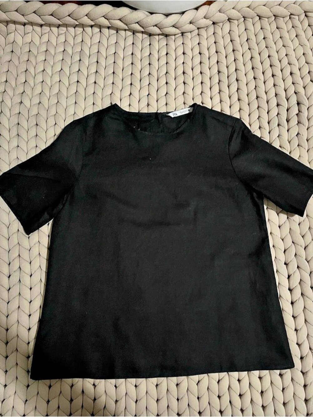 Zara Short Sleeve Tee in Black Like New